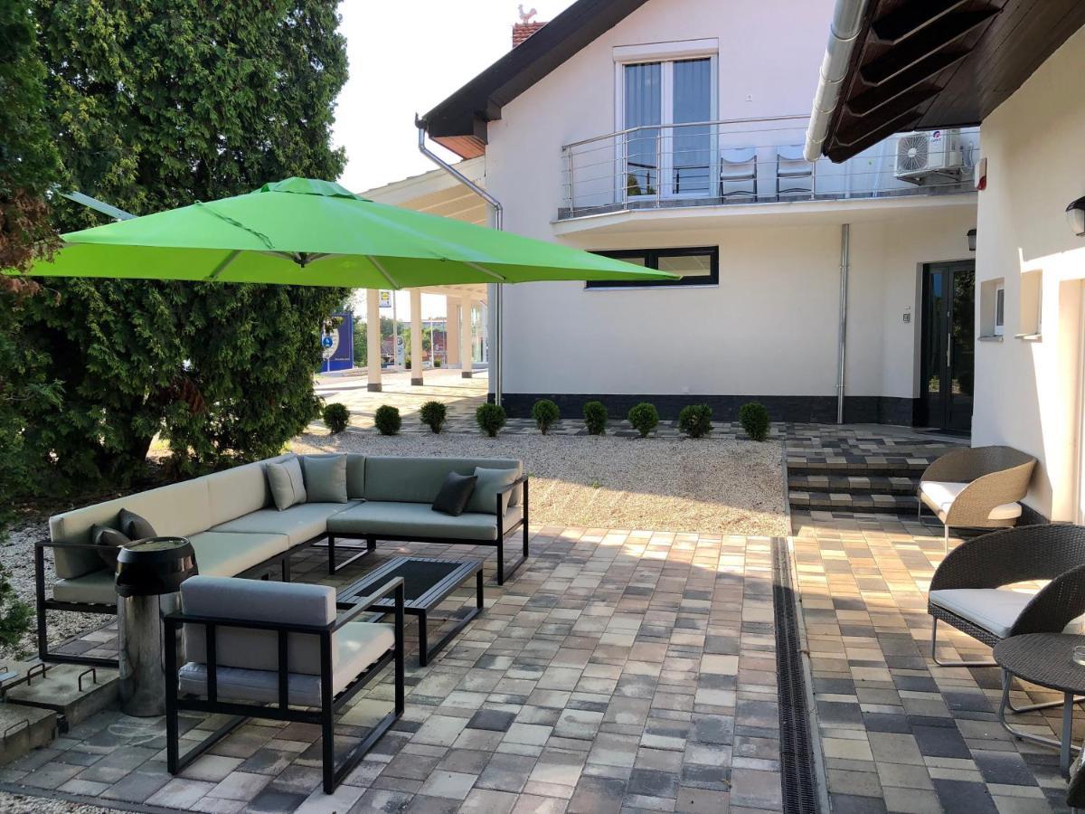 White Apartman Siófok Zewnętrze zdjęcie