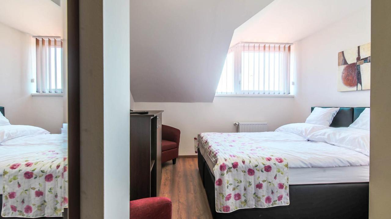 White Apartman Siófok Zewnętrze zdjęcie