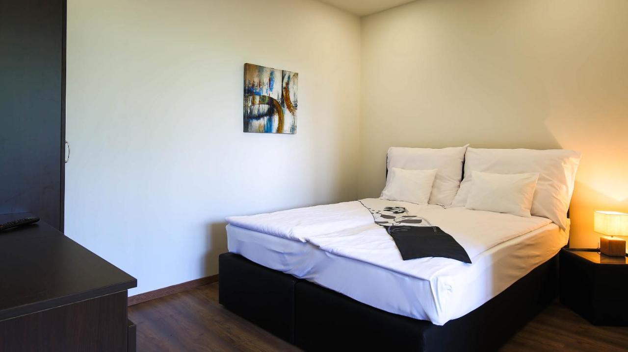 White Apartman Siófok Zewnętrze zdjęcie