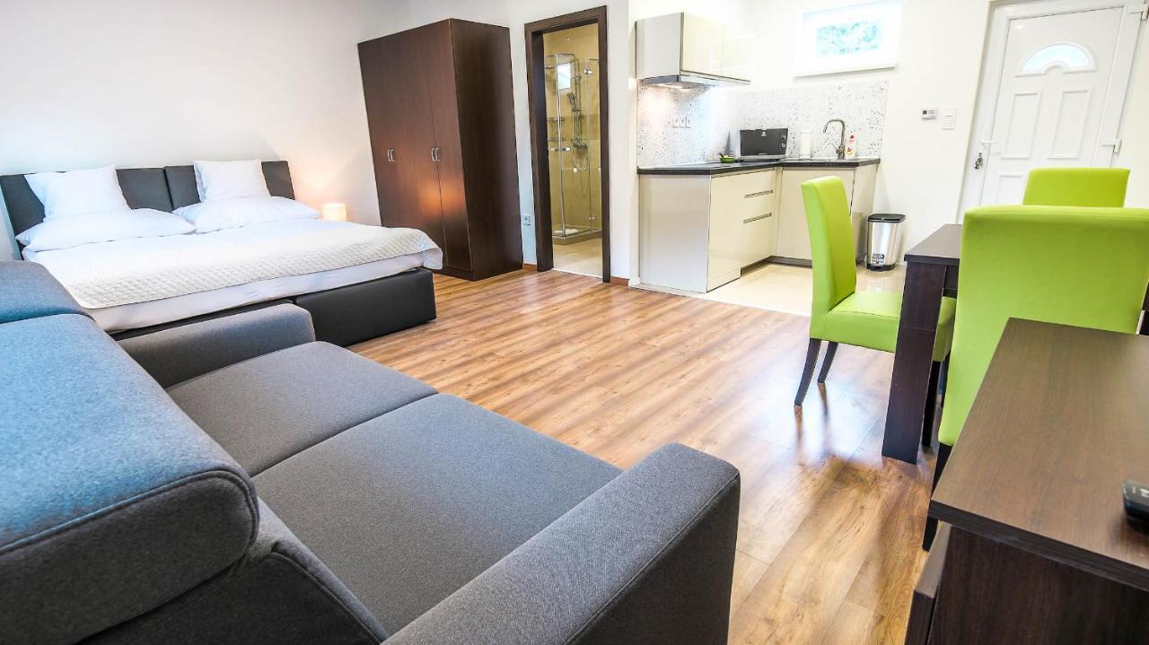 White Apartman Siófok Zewnętrze zdjęcie