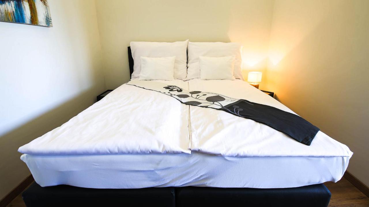 White Apartman Siófok Zewnętrze zdjęcie